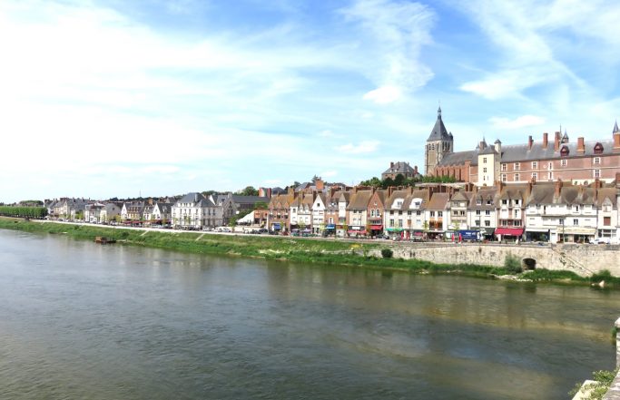 The Loire Plazas